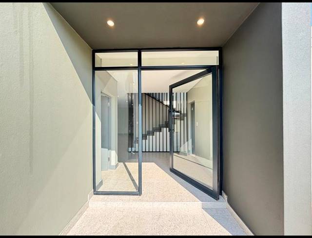 5 BEDROOM HOUSE FOR SALE IN FOUNTAINBROOK ESTATE